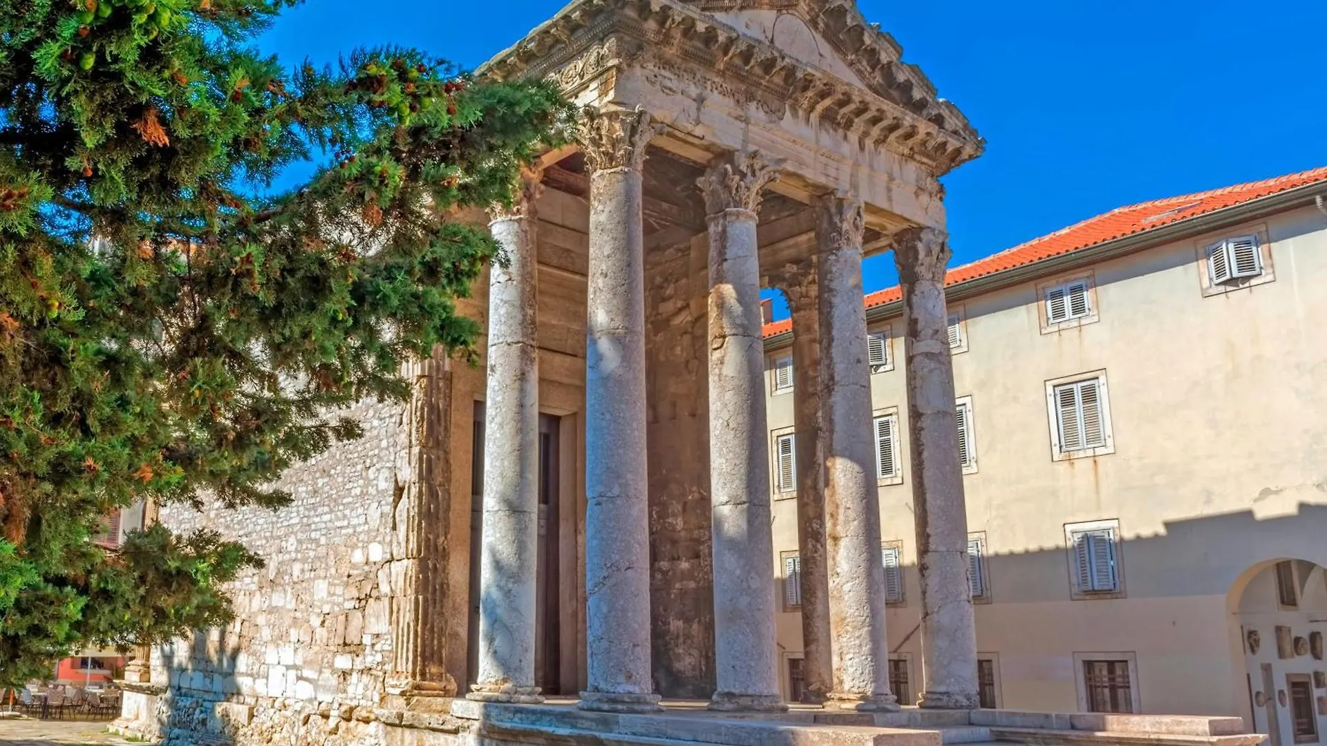 Hotel Ilsa In Pula - Istrien